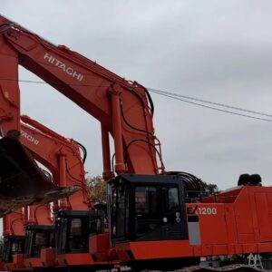 Hitachi 1200 excavator was imported from Japan in 2012