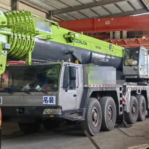 The 2011 Zoomlion 260-ton all-terrain vehicle crane