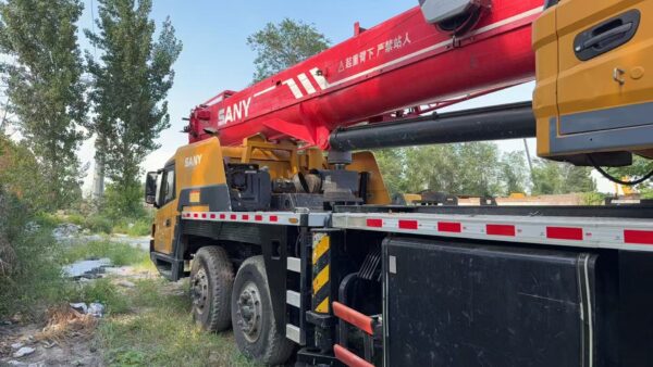 2017  Sany STC500S  crane truck - Image 5