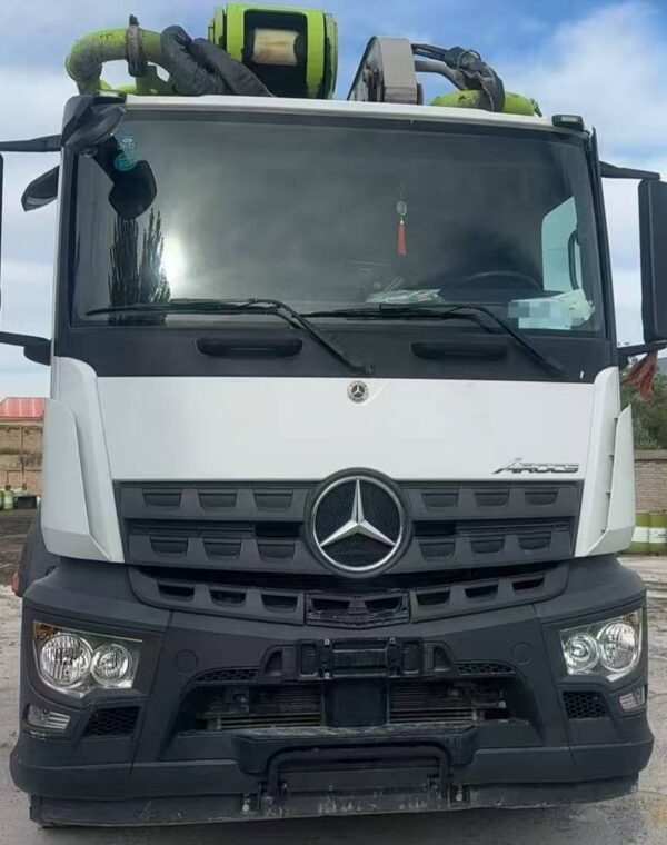 2021 ZOOMLION 59-meter concrete pump truck - Image 2