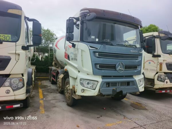2021 Sany 12-cylinder concrete mixer truck