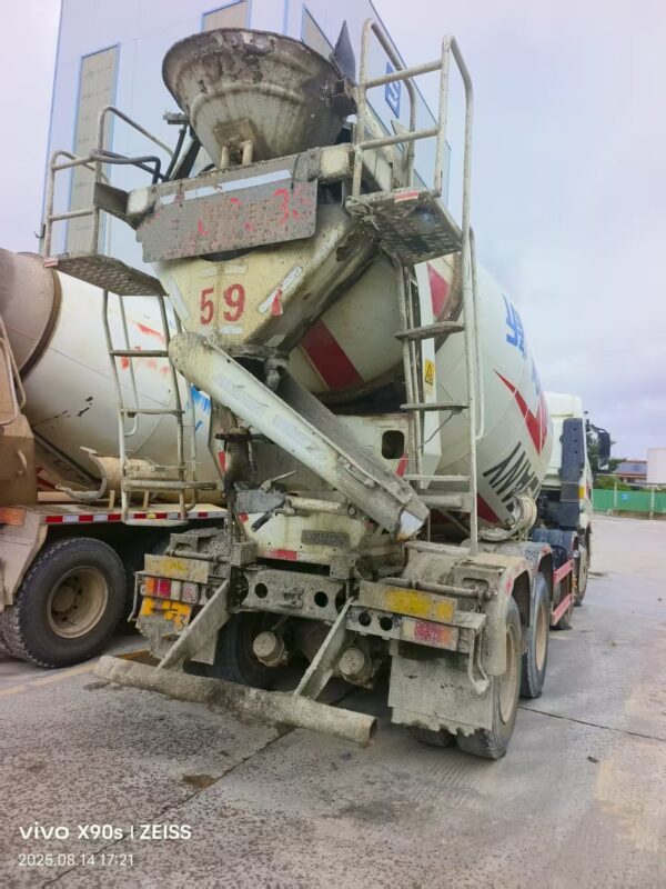 2021 Sany 12-cylinder concrete mixer truck - Image 5