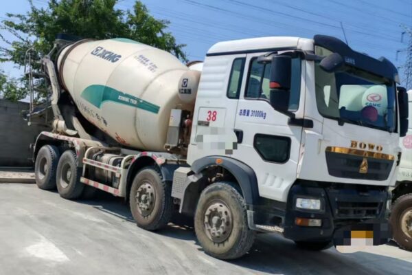 2021 XCMG 12-ton Concrete Mixer Truck
