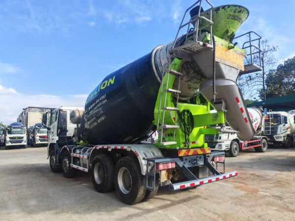 2022 ZOOMLION 12-ton Hovwau mixer truck - Image 6