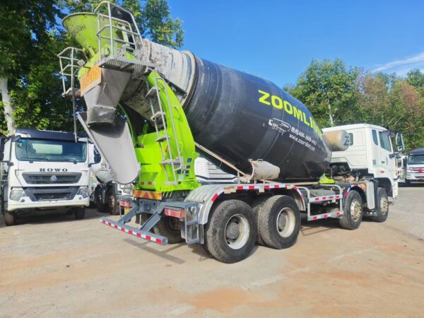 2022 ZOOMLION 12-ton Hovwau mixer truck - Image 5