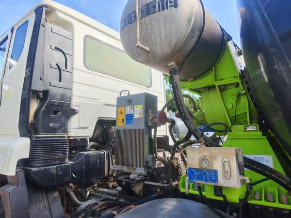 2022 ZOOMLION 12-ton Hovwau mixer truck - Image 10