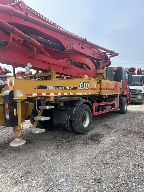2021 Sany 39-meter concrete pump truck - Image 7