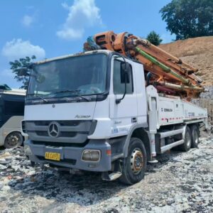 2013 ZOOMLION 49-meter concrete pump truck